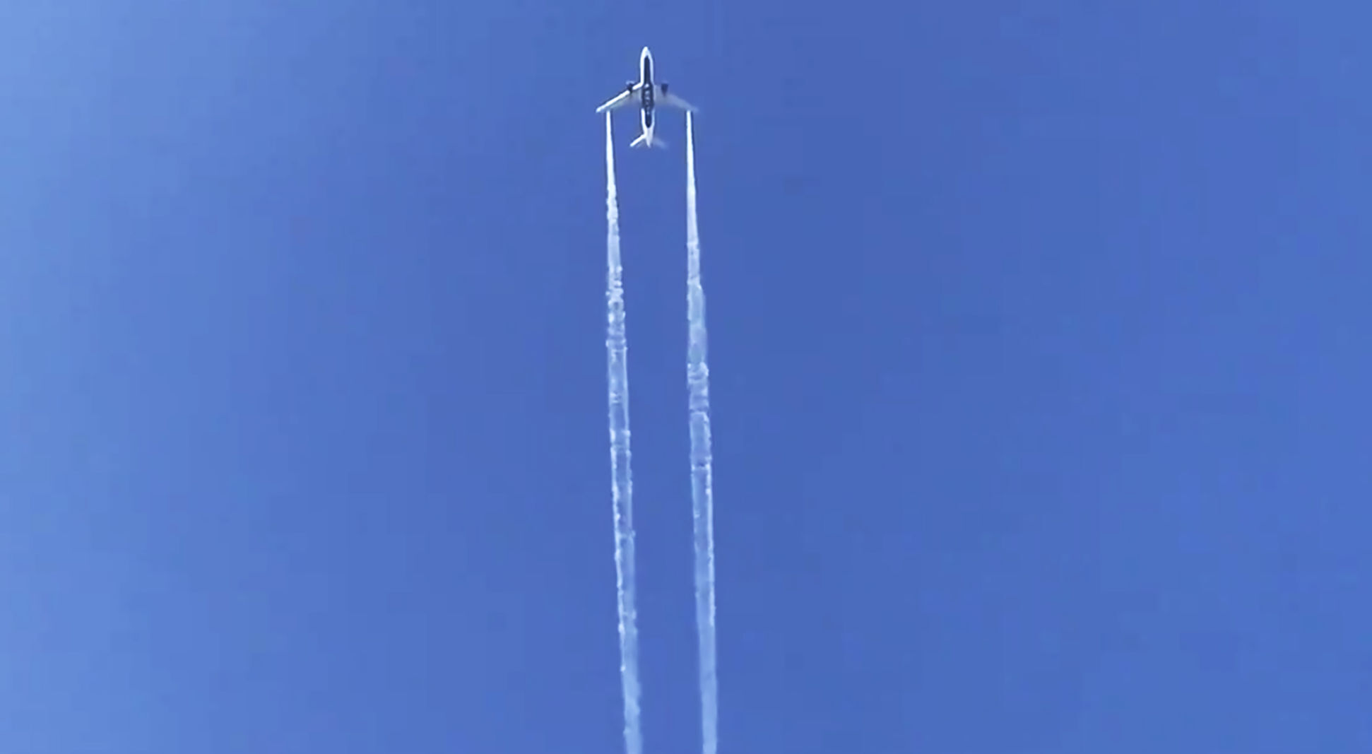 APTOPIX Aircraft Fuel Dump